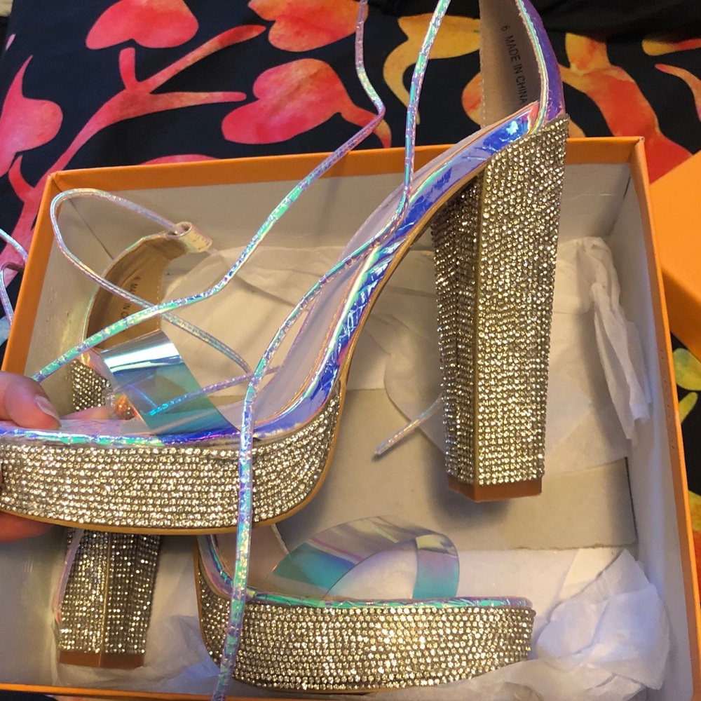 New and never worn. Iridescent Heels